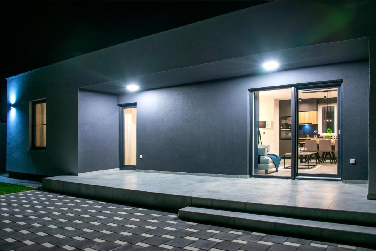 K Relax Place, Varazdinske Toplice, Modern Home With Sauna, Jacuzzi, Wifi المظهر الخارجي الصورة