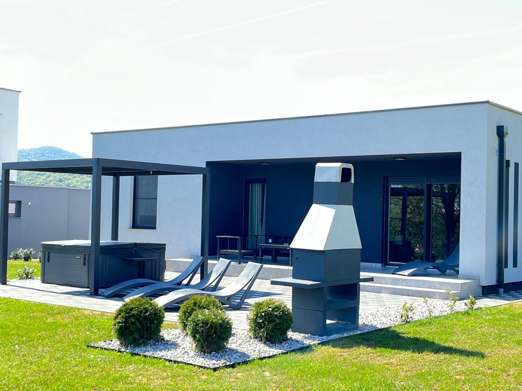K Relax Place, Varazdinske Toplice, Modern Home With Sauna, Jacuzzi, Wifi المظهر الخارجي الصورة
