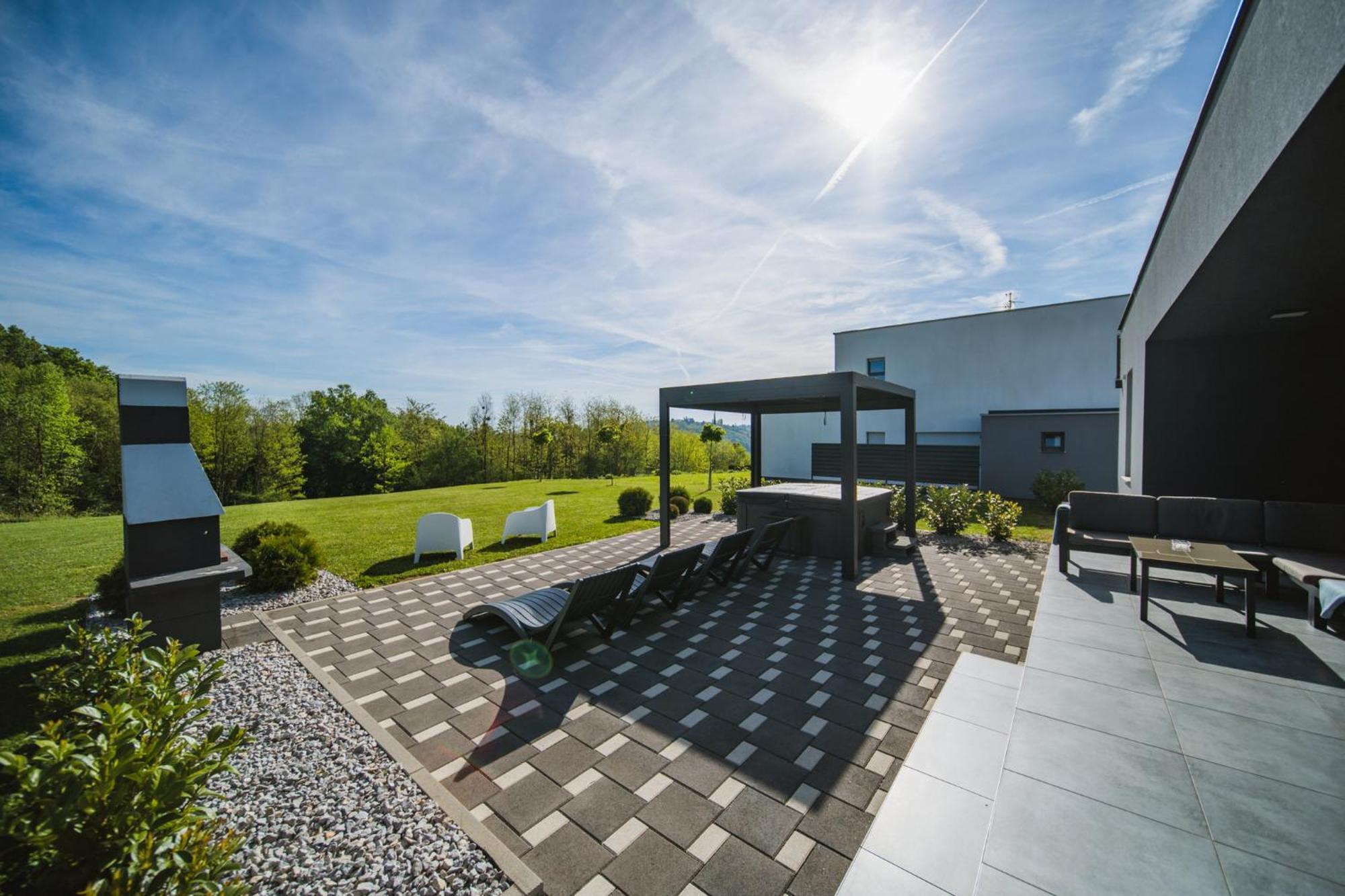 K Relax Place, Varazdinske Toplice, Modern Home With Sauna, Jacuzzi, Wifi المظهر الخارجي الصورة